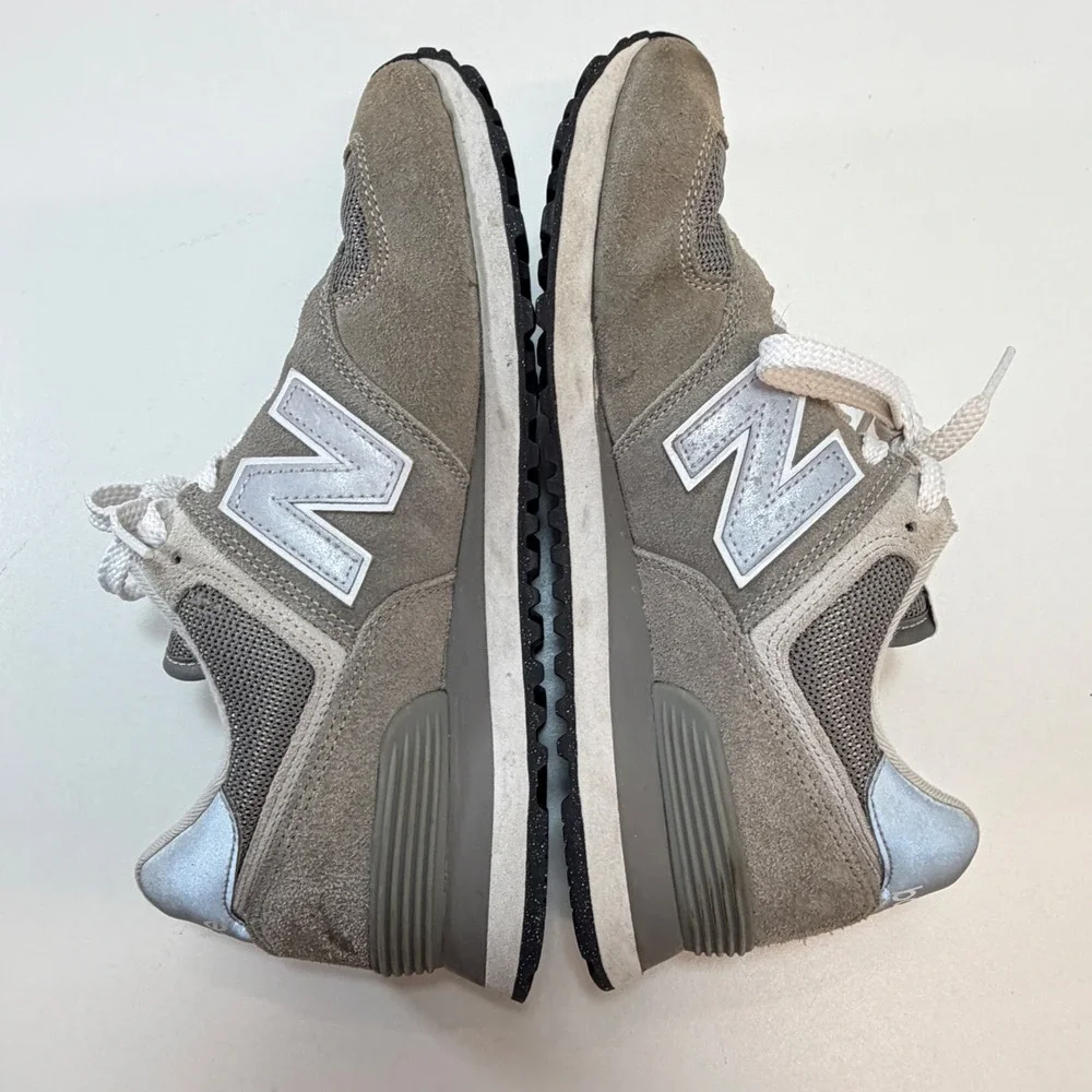 New Balance 574 Classic Sneakers Womens 8.5 Grey WL574EVG Suede Mesh Retro - Picture 6 of 9